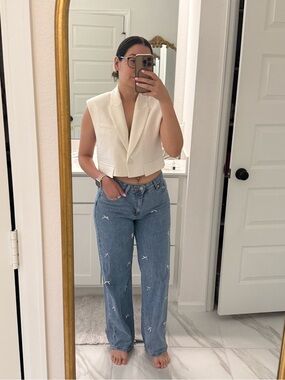 Mid-Rise Bow Jeans